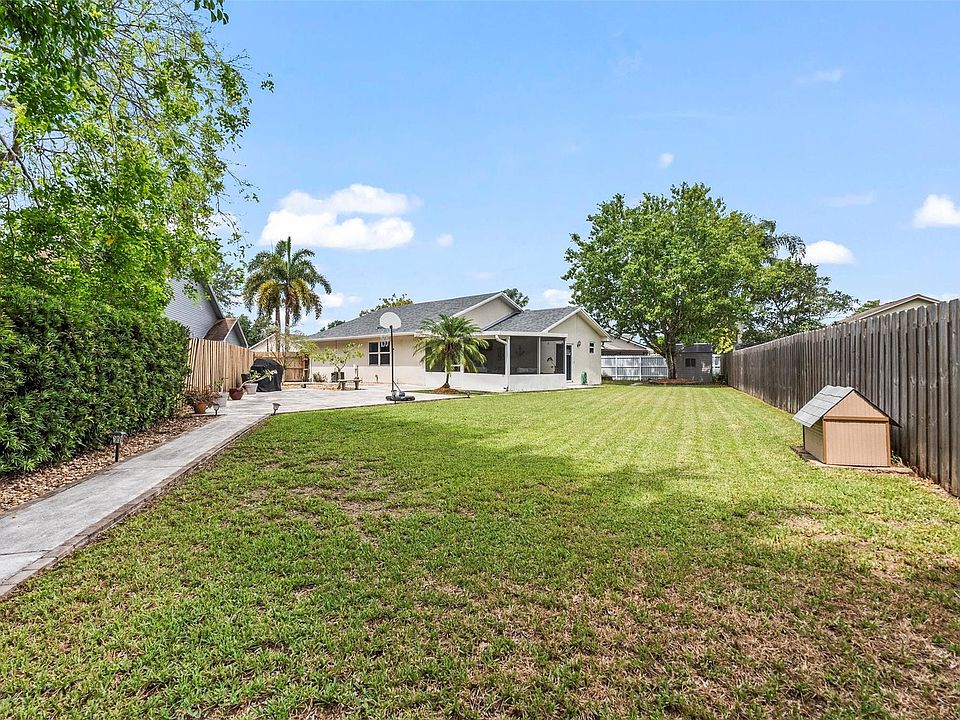 1st image of 8201 SW 41st Court