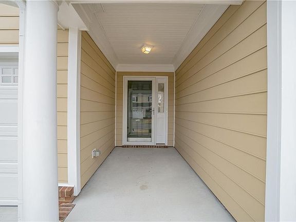 4th image of 5061 Kings Grant Cir #213