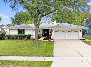 1327 Churchill Rd, Schaumburg, IL 60195