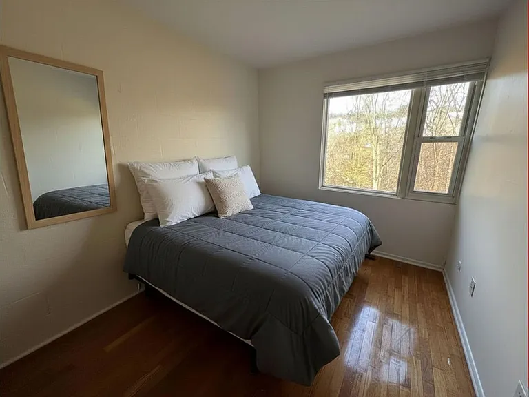 115 James Street — Photo 9