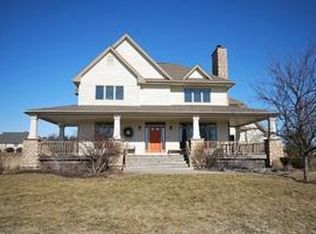 37W574 Schuster Ln, Batavia, IL 60510