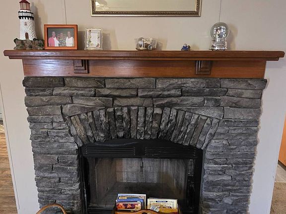 4th image of 3588 Spring St