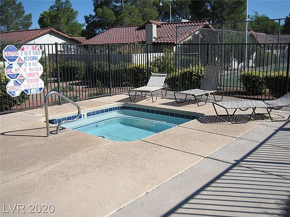 4th image of 707 Sea Pines Ln