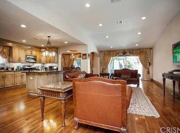 2nd image of 4959 Doman Ave