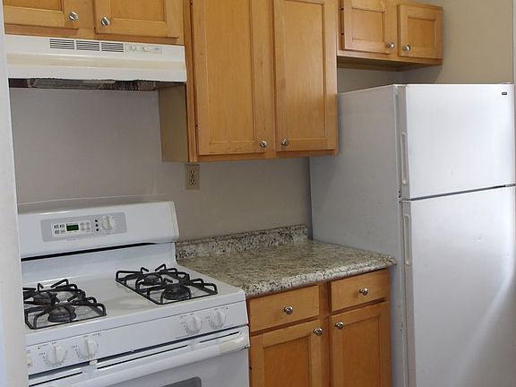 3rd image of 1233 S 2nd St APT 2
