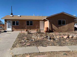 63 Isleta Dr, Los Alamos, NM 87544