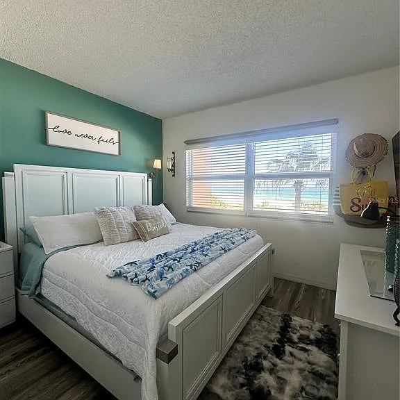 880 Mandalay Ave #309 — Photo 33
