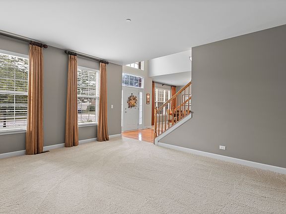 4th image of 2067 Amelia Ln