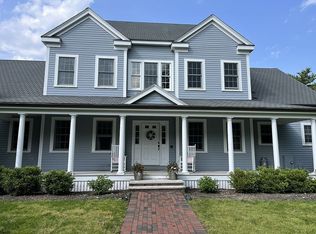 94 Arrowwood Dr, Scituate, MA 02066
