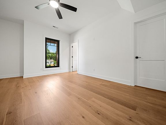 4th image of 533 Whispering Hills Dr #A