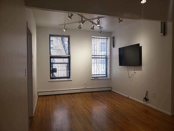 5th image of 415 W 52nd St APT 2A
