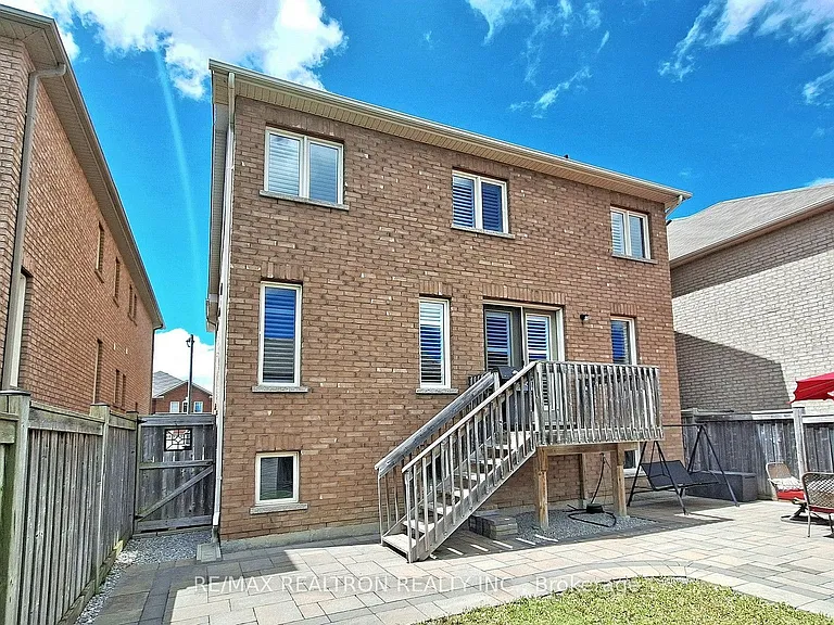 7 Military Ct — Photo 45