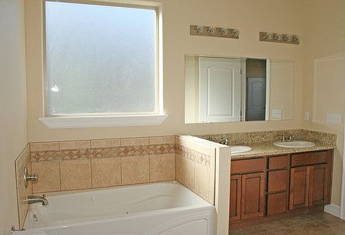 5th image of 614 Torrey Pines Dr