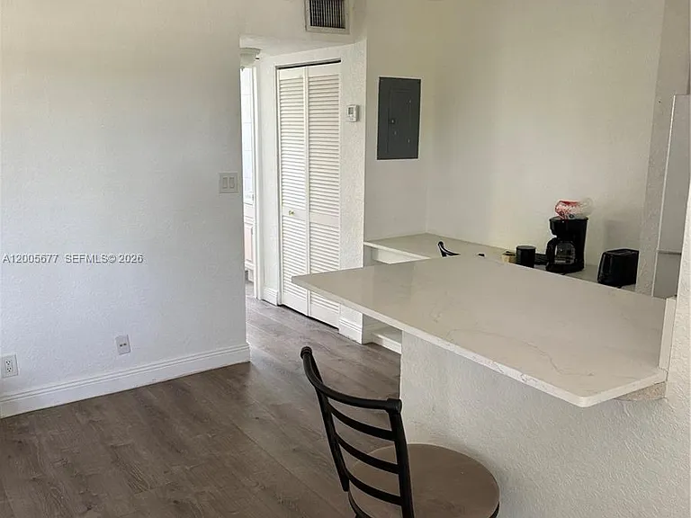 110 SE 2nd St #206 — Photo 6