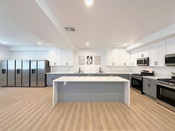 3rd image of 1654 W 35th St #9298b3aa9