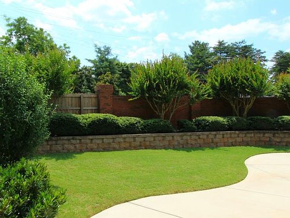 2nd image of 2030 Glen Eves Dr