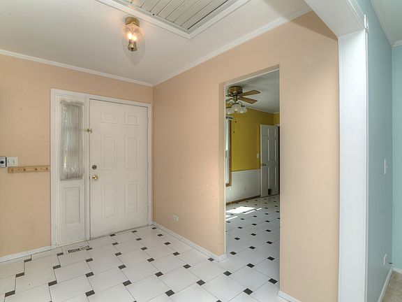 3rd image of 190 Appleby Dr
