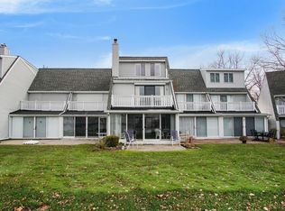 61626 Colony Bay Dr, Cassopolis, MI 49031