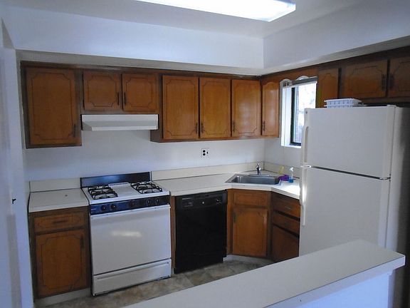 2nd image of 9402 66th Ave #3
