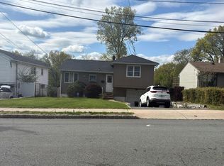 15 Barry Dr, West Orange, NJ 07052
