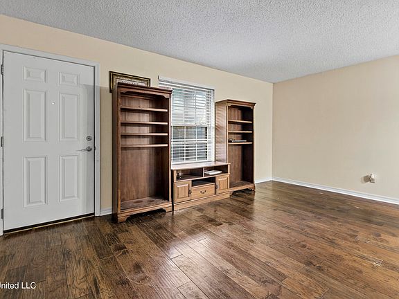 5th image of 1550 E 2nd St APT T121