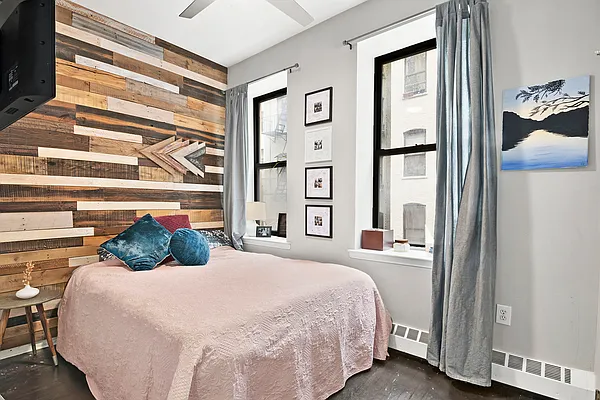 Sold by Compass | media 3