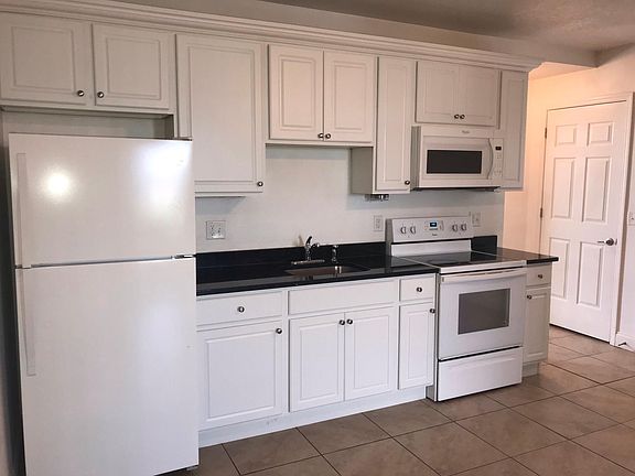 3rd image of 2059 Heritage Key Blvd