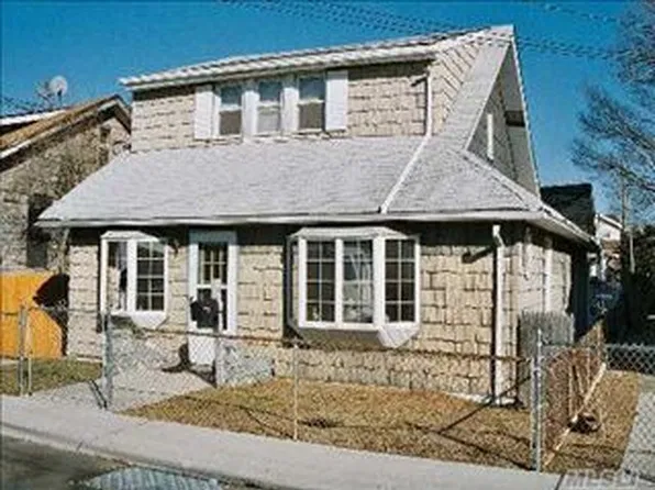6 Desmond St, North Lawrence, NY 12967