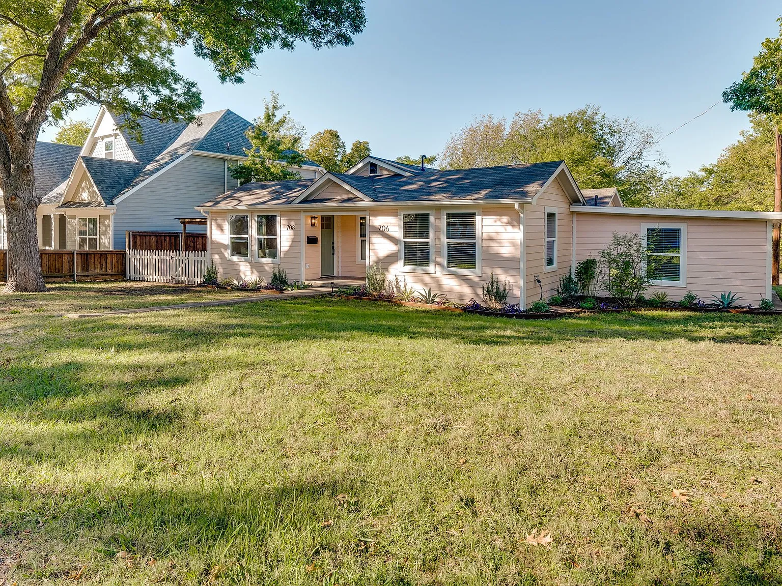 706-708 Cedar St — Photo 1