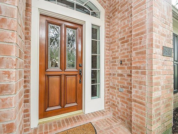 2nd image of 1915 Garden Terrace Dr