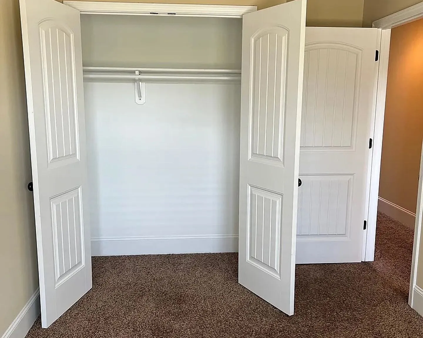 3 Bedroom/3 Bathroom Townhome Minutes from the Medical District — Photo 2