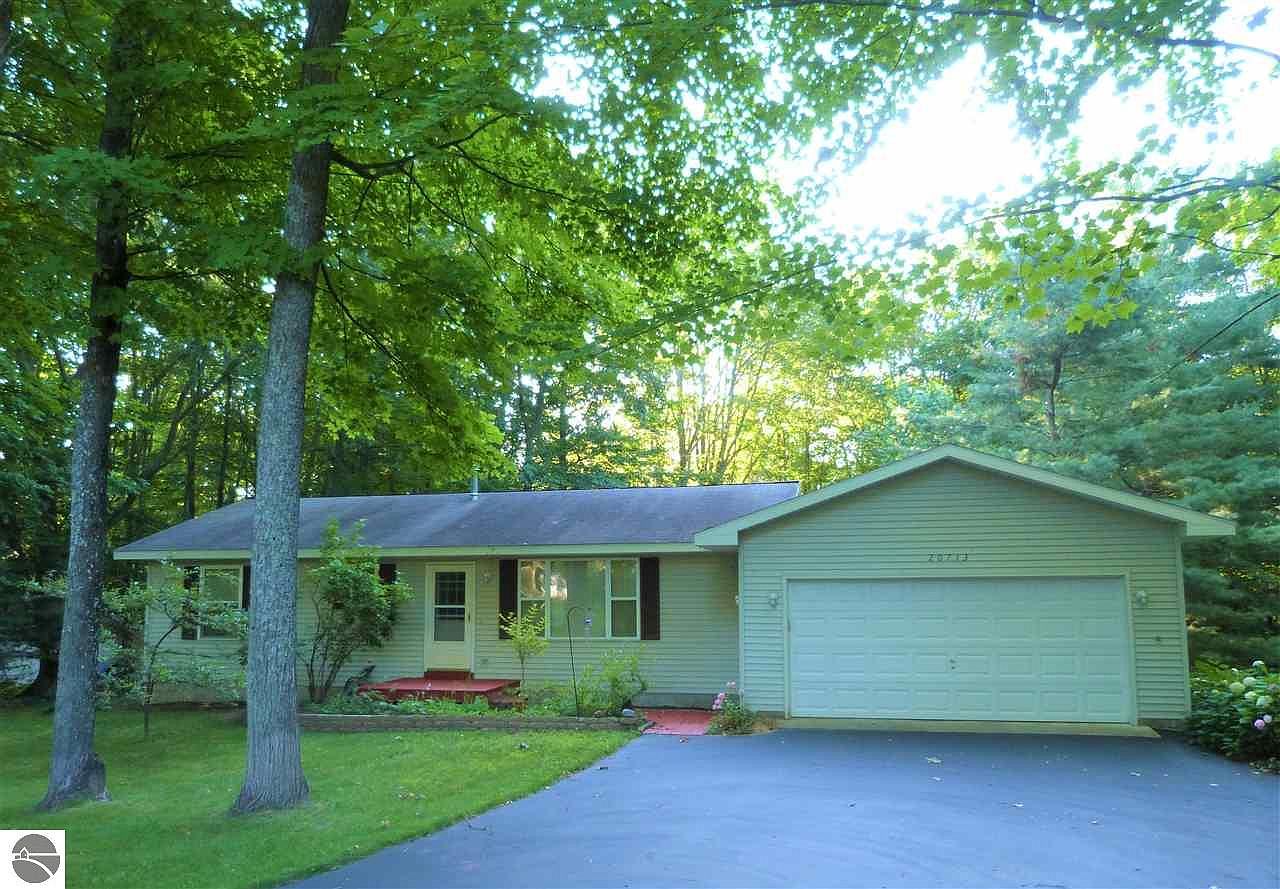 20713 White Oak Dr, Lake Ann, MI 49650 Zillow