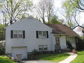 2nd image of 83 Seton Dr