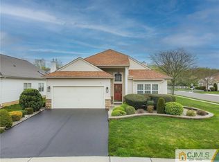 122 Avignon Rd, Monroe Township, NJ 08831