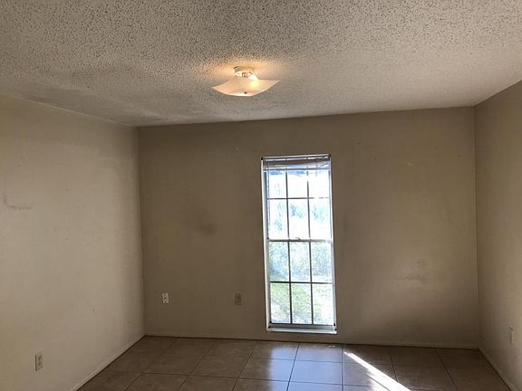 5th image of 39343 Greenmeadow Dr