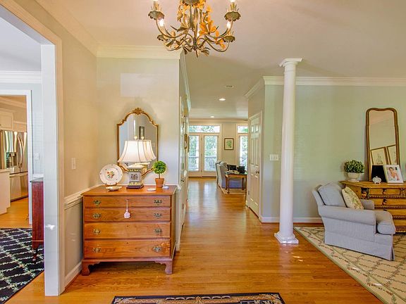 2nd image of 108 Earls Ct