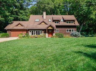 66 Ski Hill Road, Ogden Dunes, IN 46368