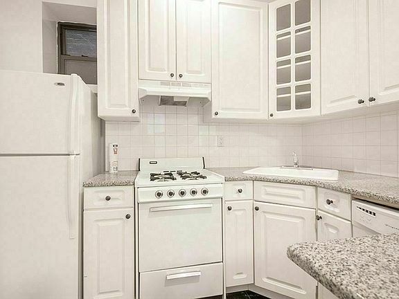 2nd image of 401 E 90th St APT 3E