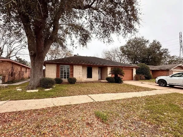 3347 Fern Rock Dr, La Porte, TX 77571
