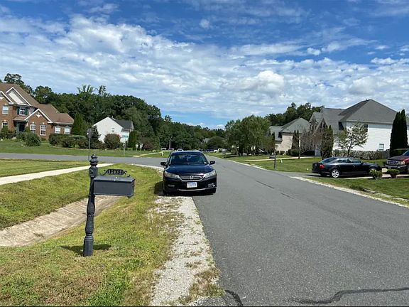 2nd image of 13082 Quade Ln