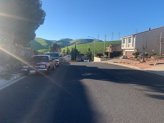 4th image of 3975 Alta Vista Cir