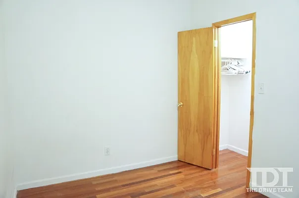 Rented by J Misrahi Realty Corp | media 54