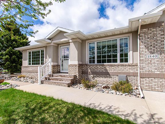 4th image of 1840 Cypress Way