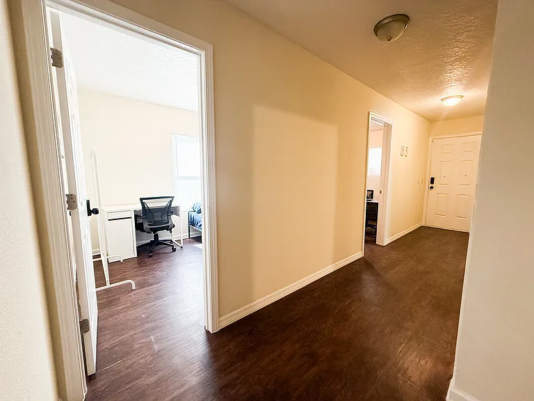 8486 Jasper Ave — Photo 8