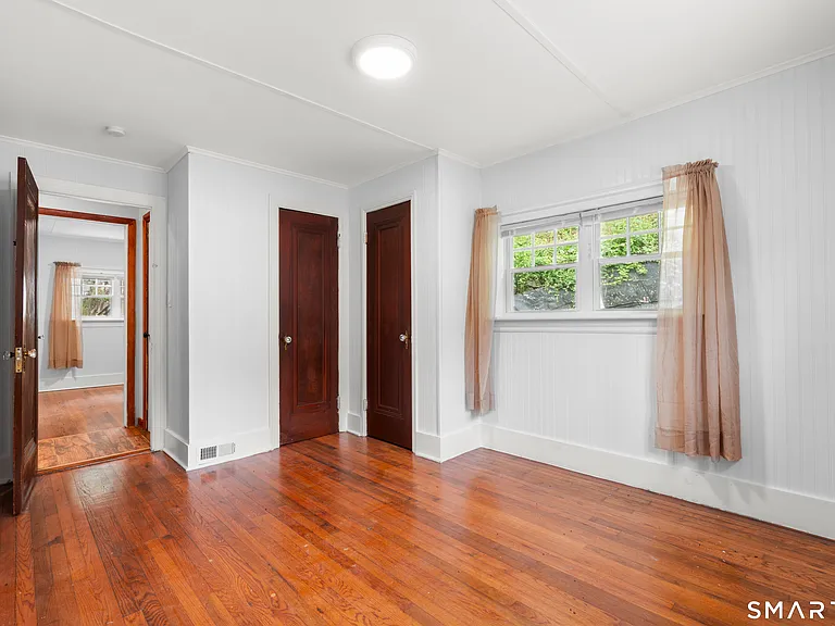 399 Hawthorne Ave — Photo 19