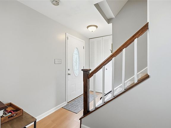4th image of 5320 Honeyleaf Way