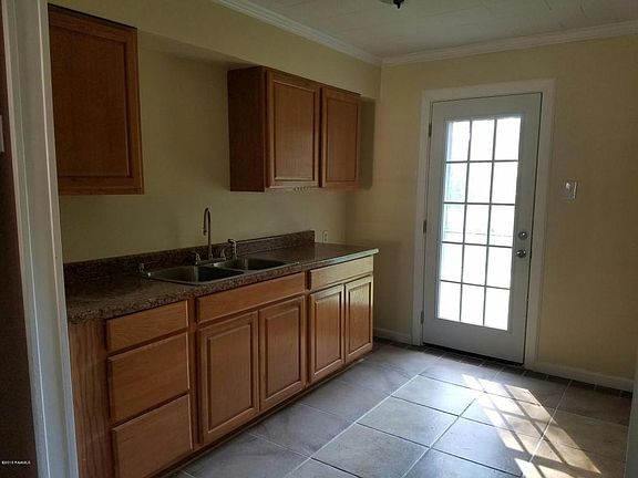 4th image of 412 Bayard St