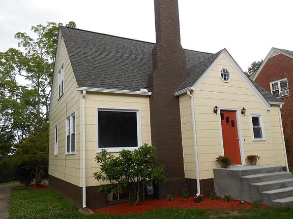 3rd image of 207 Sheridan Ave