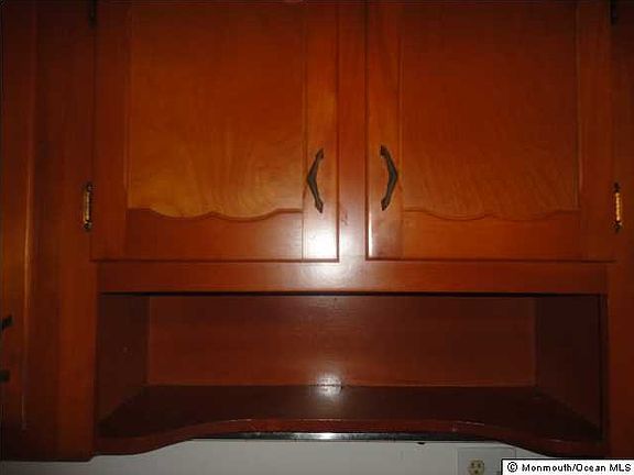 3rd image of 136B Farrington Ct