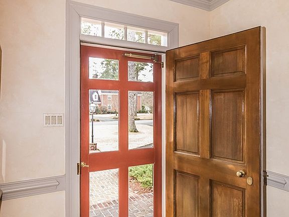 3rd image of 603 Dellwood Pl